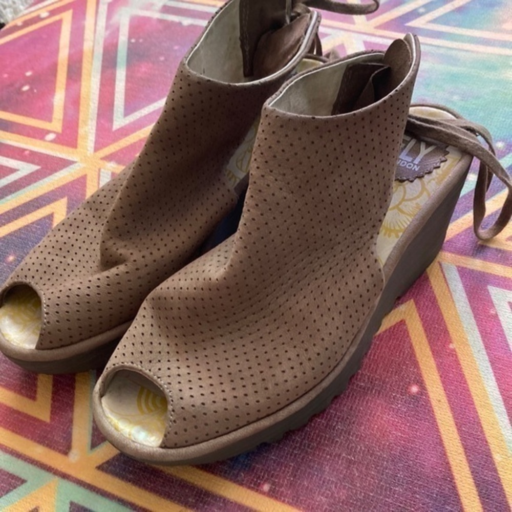Fly London Ypul Wedge Sandals